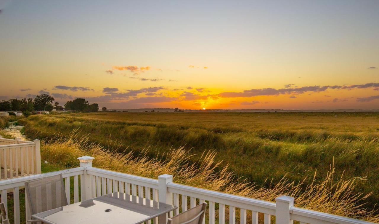 River Lodge Platinum Plus Holiday Home With River Views, Free Wifi & Netflix Camber Extérieur photo