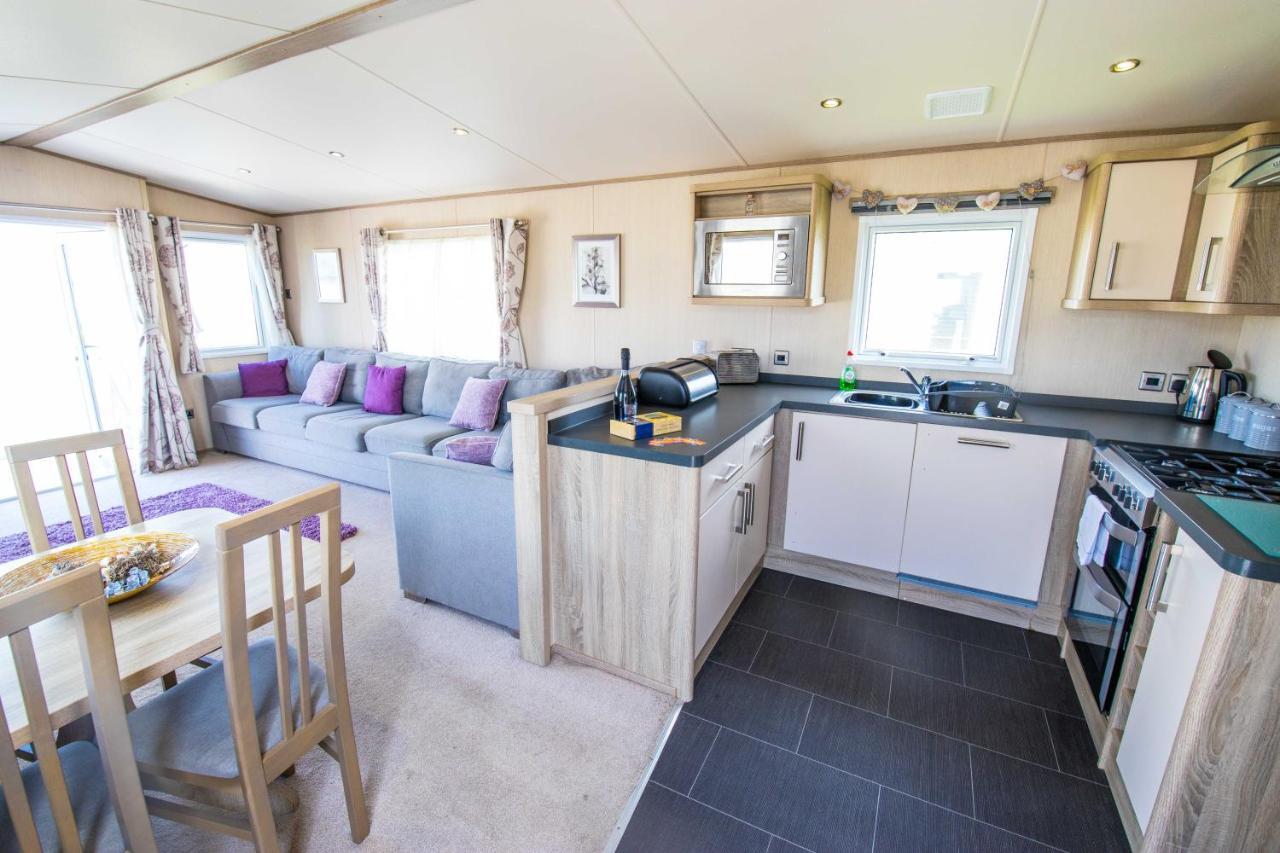 River Lodge Platinum Plus Holiday Home With River Views, Free Wifi & Netflix Camber Extérieur photo
