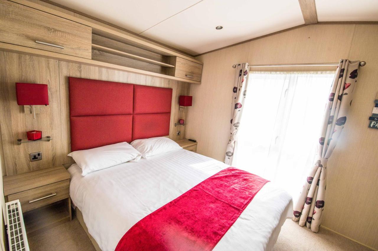 River Lodge Platinum Plus Holiday Home With River Views, Free Wifi & Netflix Camber Extérieur photo