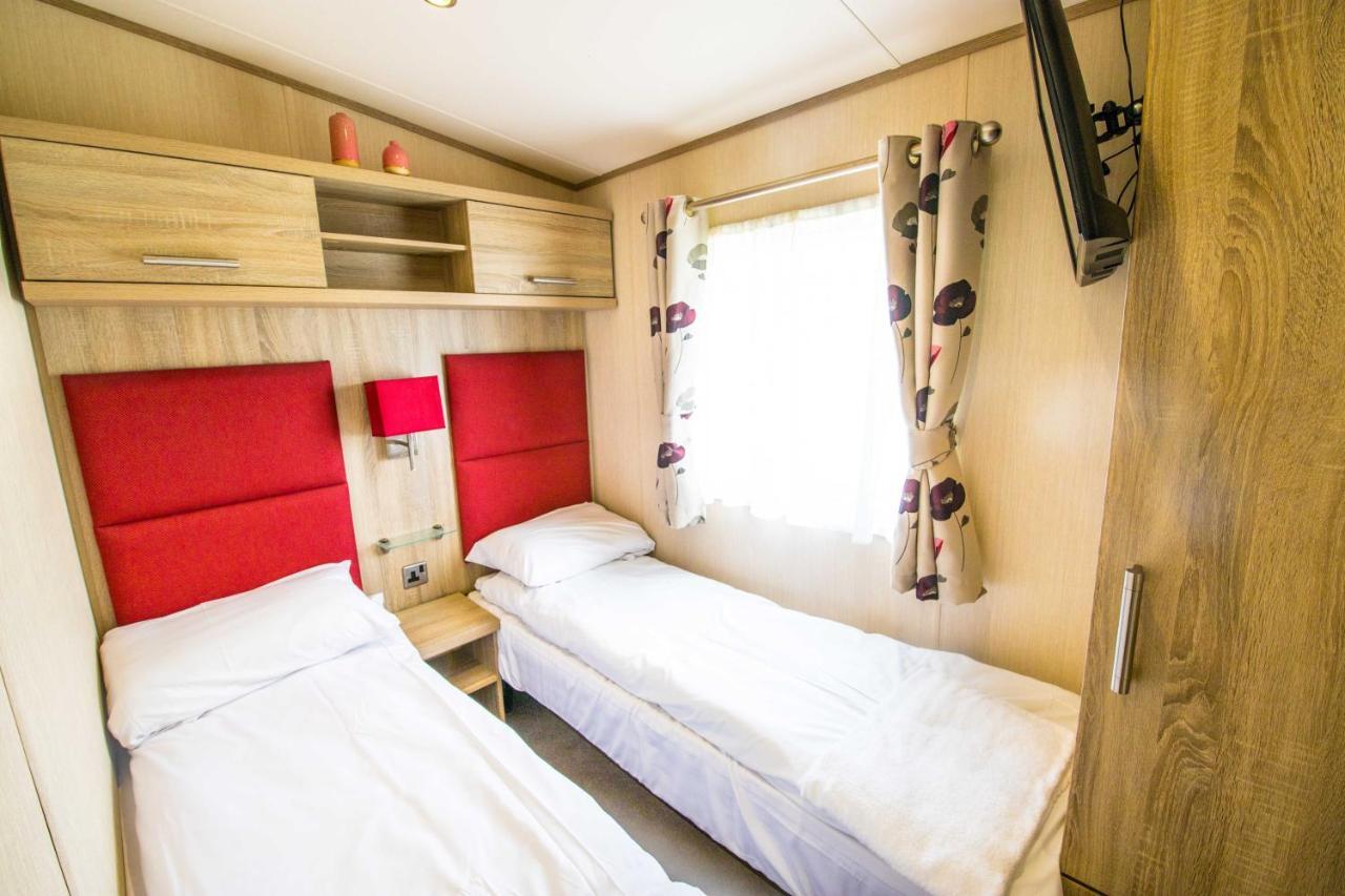 River Lodge Platinum Plus Holiday Home With River Views, Free Wifi & Netflix Camber Extérieur photo