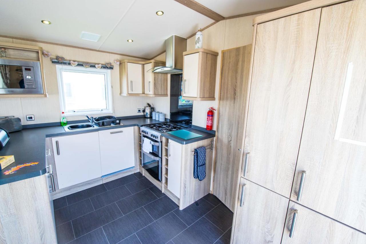 River Lodge Platinum Plus Holiday Home With River Views, Free Wifi & Netflix Camber Extérieur photo